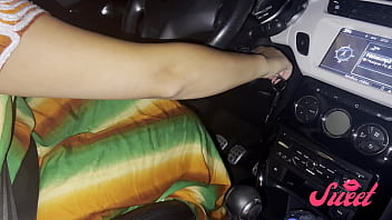 A horny Arab can't resist jerking off in the car